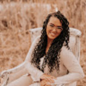 Meet your Posher, Kendra